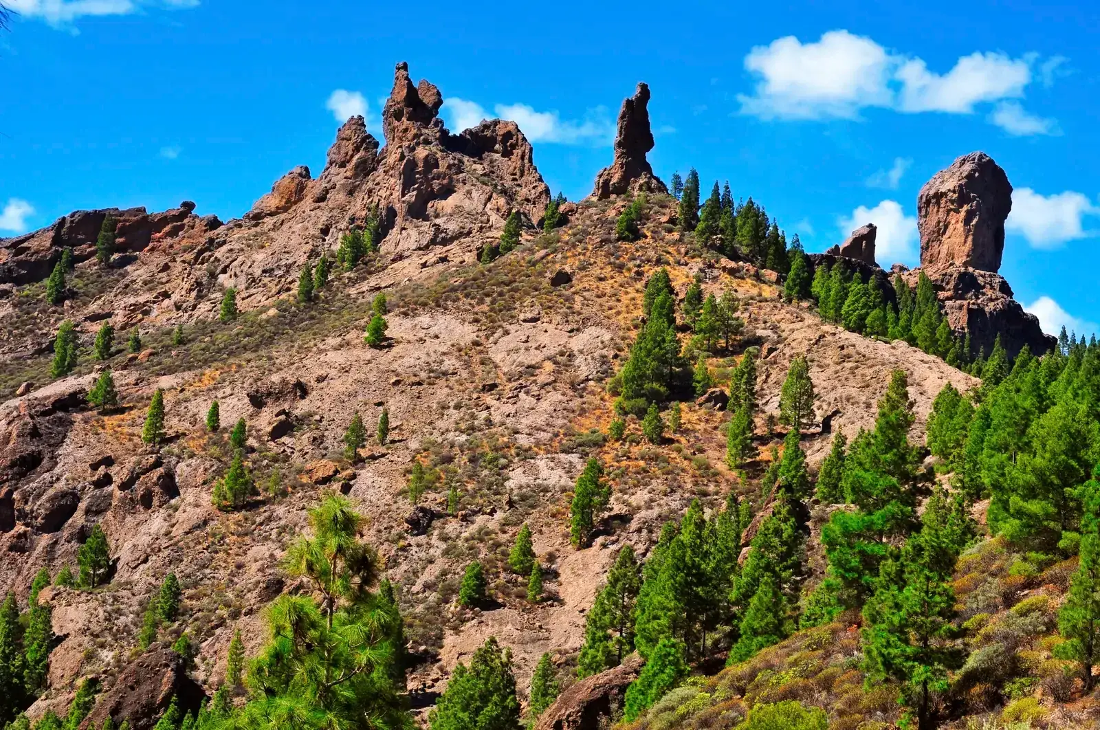 El Roque Nublo, monolito volcánico en el corazón de la Reserva de la Biosfera de Gran Canaria.